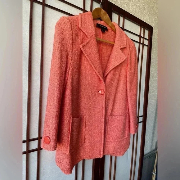 St. John size 4 blazer in excellent worn condition 💞 - Picture 3 of 8